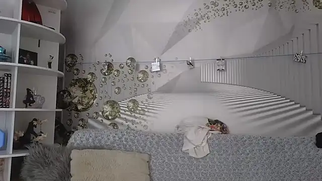 EvoletteLouLou online show from 09/27/25, 12:54