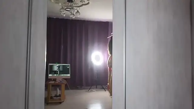 Snapshot of EvoletteLouLou chatting on 03/06/26, 01:51 EvoletteLouLou online show from 03/06/26, 01:51