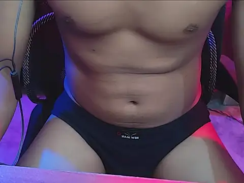 Snapshot of ChiseledCharm chatting on 10/12/25, 08:08 ChiseledCharm online show from 10/12/25, 08:08