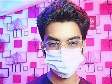 Snapshot of ChiseledCharm chatting on 10/17/25, 07:38 ChiseledCharm online show from 10/17/25, 07:38