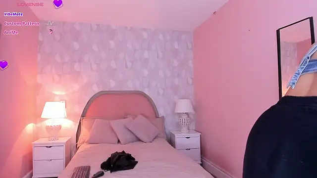 isabella milf  online show from 04/10/26, 07:07