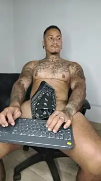 Snapshot of David_tatto1 chatting on 07/16/26, 03:23 David tatto1 online show from 07/16/26, 03:23