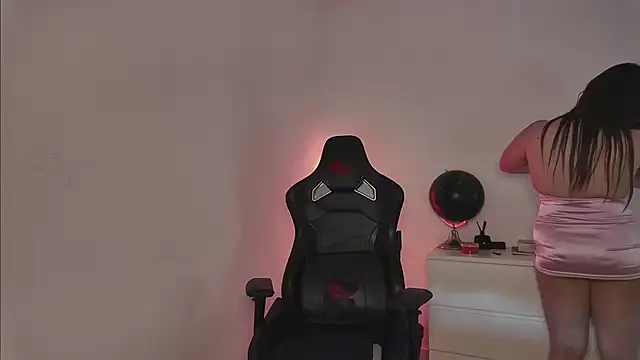 Snapshot of Luna_Doll@xh chatting on 04/02/26, 02:47 Luna Dollxh online show from 04/02/26, 02:47