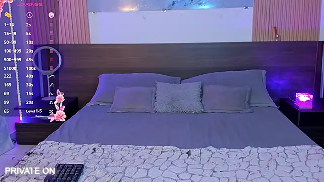 Snapshot of samanthaa_moon chatting on 10/01/25, 09:10 samanthaa moon online show from 10/01/25, 09:10