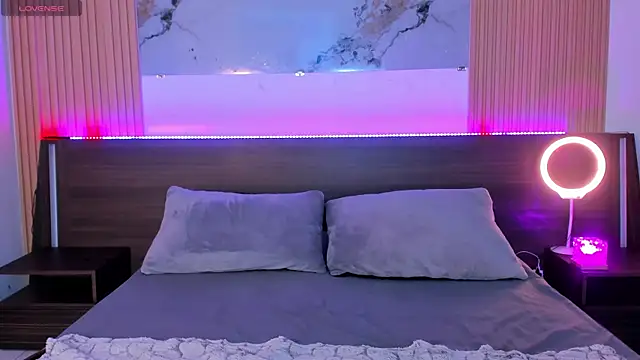 Snapshot of samanthaa_moon chatting on 03/26/26, 10:59 samanthaa moon online show from 03/26/26, 10:59