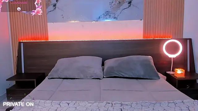 Snapshot of samanthaa_moon chatting on 04/08/26, 11:16 samanthaa moon online show from 04/08/26, 11:16