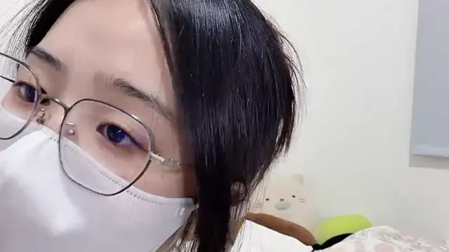 Snapshot of LHeart chatting on 03/22/26, 01:25 LHeart online show from 03/22/26, 01:25