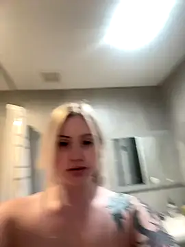 Snapshot of seeunexttuesday chatting on 09/19/25, 02:24 seeunexttuesday online show from 09/19/25, 02:24