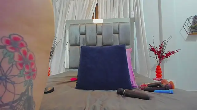 milfhorny 69 online show from 01/17/26, 11:37