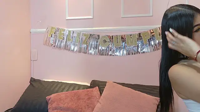 Snapshot of RossyCarters chatting on 02/26/26, 02:27 RossyCarters online show from 02/26/26, 02:27