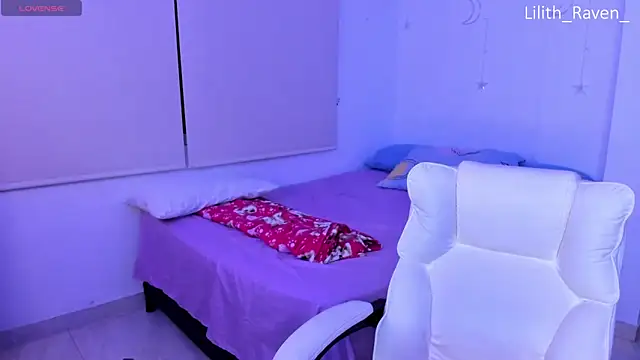 Lilith Raven  online show from 10/06/25, 04:21