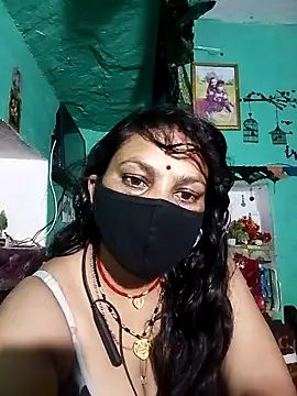 Snapshot of SHWETA1180 chatting on 10/05/25, 01:04 SHWETA1180 online show from 10/05/25, 01:04