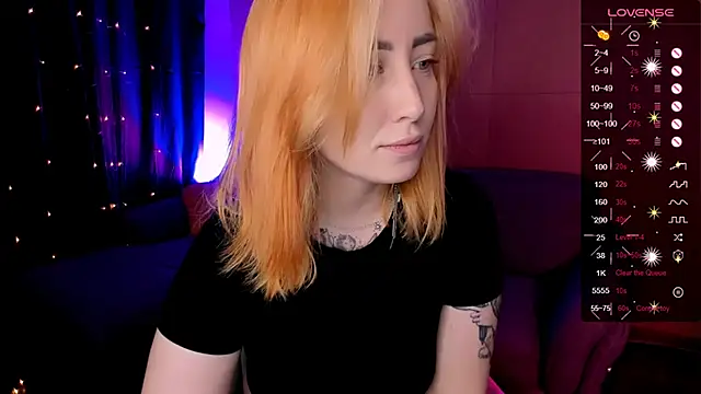 Snapshot of deboramoore chatting on 06/12/26, 02:10 deboramoore online show from 06/12/26, 02:10