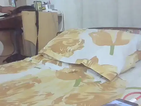 Snapshot of sofiacpl_ chatting on 10/30/25, 05:24 sofiacpl online show from 10/30/25, 05:24