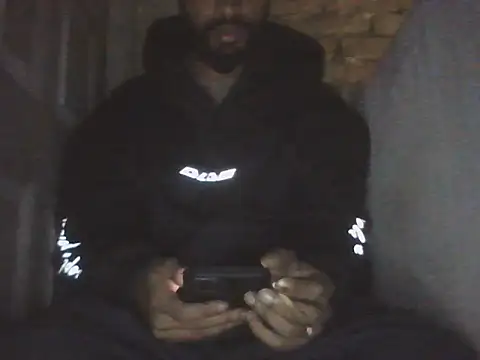 Snapshot of sofiacpl_ chatting on 11/14/25, 07:23 sofiacpl online show from 11/14/25, 07:23