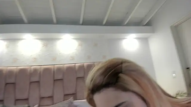 Snapshot of anabelle_clark chatting on 04/28/26, 04:56 anabelle clark online show from 04/28/26, 04:56