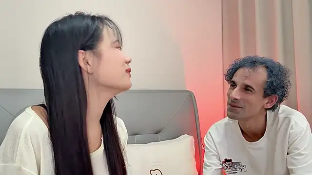 Snapshot of 19cmfuck18girl chatting on 10/21/25, 12:28 19cmfuck18girl online show from 10/21/25, 12:28