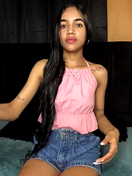 Snapshot of violeta_18x chatting on 10/07/25, 01:08 violeta 18x online show from 10/07/25, 01:08