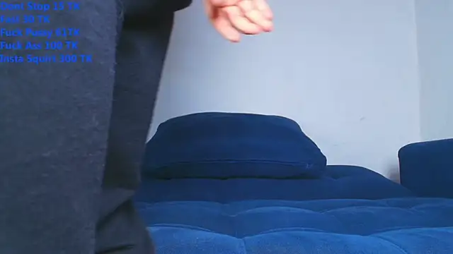 couplelove543 online show from 10/03/25, 12:35