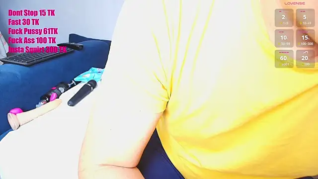 couplelove543 online show from 10/14/25, 02:18