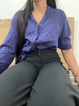 Snapshot of sneha_88 chatting on 09/26/25, 07:56 sneha 88 online show from 09/26/25, 07:56