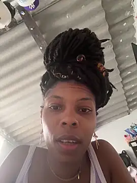 Snapshot of Goddess_Brenda chatting on 09/26/25, 02:21 Goddess Brenda online show from 09/26/25, 02:21