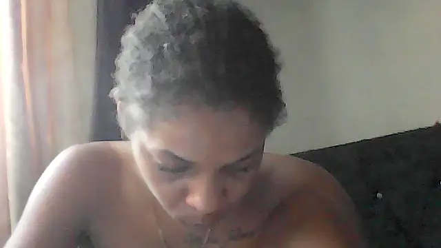 Snapshot of Goddess_Brenda chatting on 05/04/26, 04:14 Goddess Brenda online show from 05/04/26, 04:14
