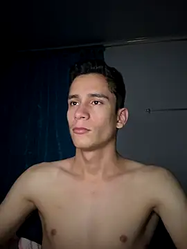 Snapshot of Max24553 chatting on 12/21/25, 02:08 Max24553 online show from 12/21/25, 02:08