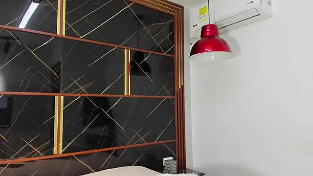 Snapshot of HannyThompson chatting on 03/31/26, 01:00 HannyThompson online show from 03/31/26, 01:00