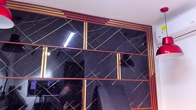 Snapshot of HannyThompson chatting on 04/16/26, 12:39 HannyThompson online show from 04/16/26, 12:39