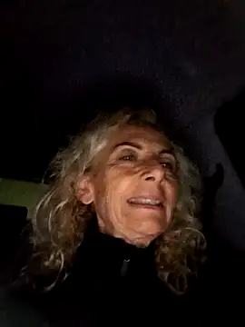 Snapshot of clarabell4 chatting on 09/29/25, 06:46 clarabell4 online show from 09/29/25, 06:46