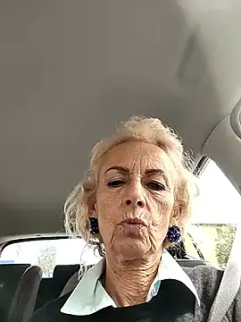 Snapshot of clarabell4 chatting on 04/22/26, 12:39 clarabell4 online show from 04/22/26, 12:39