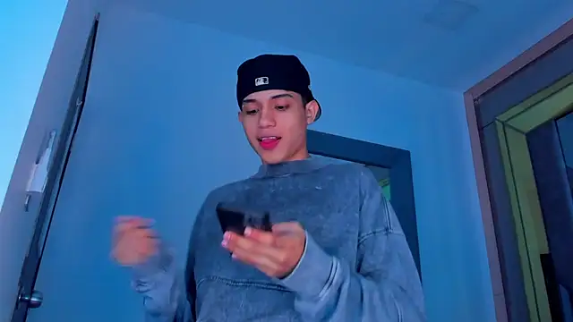 Sebax Young online show from 11/06/25, 03:51