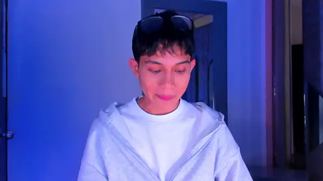 Sebax Young online show from 04/17/26, 04:37