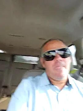 cubanitofeliz40 online show from 10/01/25, 02:56