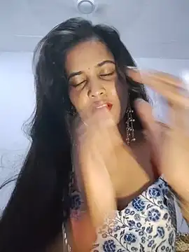 cute radhikaa online show from 05/31/26, 09:38