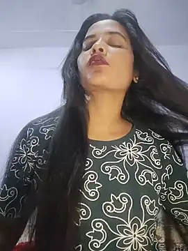 cute radhikaa online show from 05/31/26, 07:04