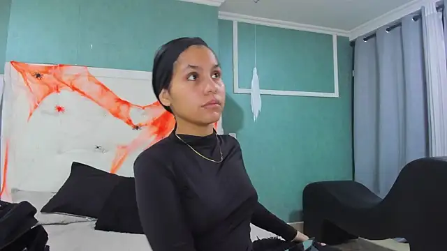 ania gomez online show from 10/26/25, 12:55