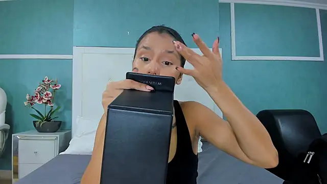 ania gomez online show from 11/15/25, 09:00