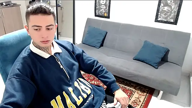 santii ss online show from 11/15/25, 02:57