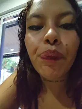 Yessica Lopezz online show from 05/26/26, 12:23