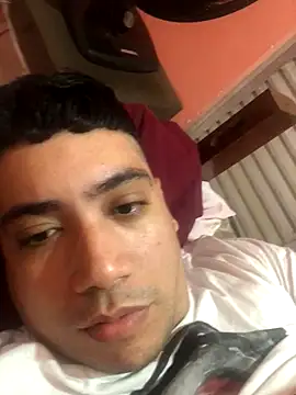 Snapshot of Paulo199117 chatting on 10/17/25, 02:37 Paulo199117 online show from 10/17/25, 02:37