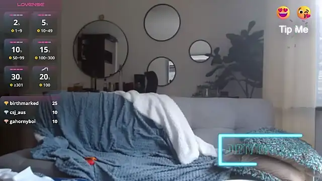 Snapshot of alloallo420 chatting on 09/20/25, 08:43 alloallo420 online show from 09/20/25, 08:43