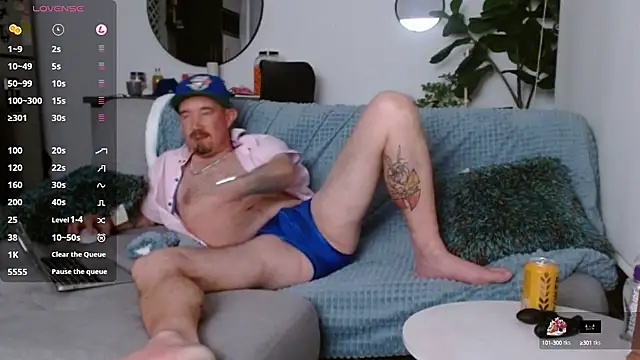 Snapshot of alloallo420 chatting on 10/03/25, 08:55 alloallo420 online show from 10/03/25, 08:55