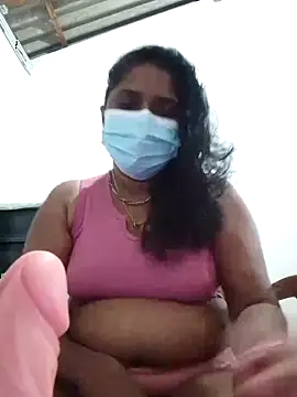 Snapshot of boosypussy chatting on 03/28/26, 01:22 boosypussy online show from 03/28/26, 01:22