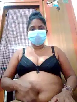 Snapshot of boosypussy chatting on 04/02/26, 07:28 boosypussy online show from 04/02/26, 07:28