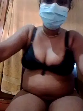 Snapshot of boosypussy chatting on 04/07/26, 02:12 boosypussy online show from 04/07/26, 02:12