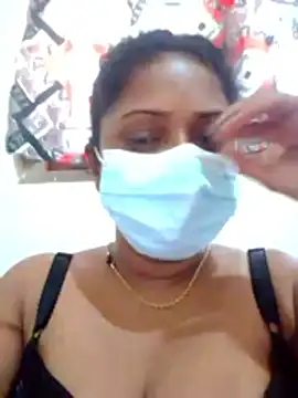 Snapshot of boosypussy chatting on 04/13/26, 07:14 boosypussy online show from 04/13/26, 07:14