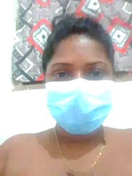 Snapshot of boosypussy chatting on 04/15/26, 05:42 boosypussy online show from 04/15/26, 05:42