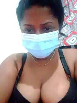 Snapshot of boosypussy chatting on 05/27/26, 10:40 boosypussy online show from 05/27/26, 10:40